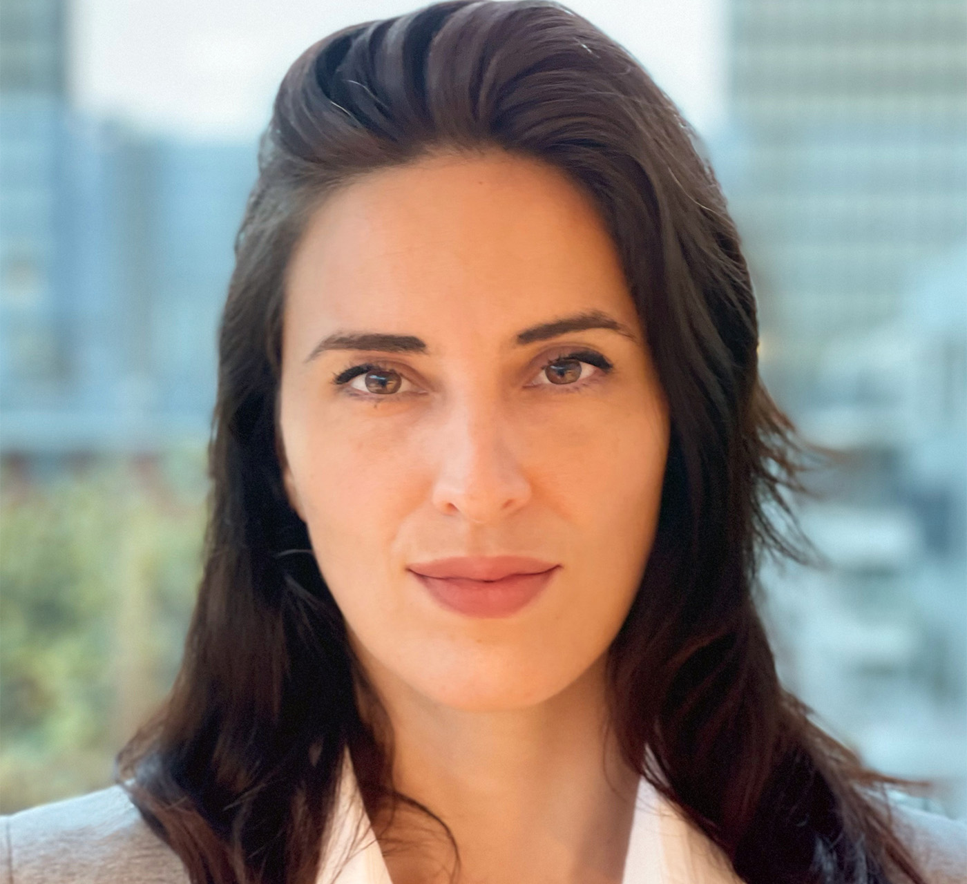 ALEXANDRA_IVANOVITCH_HEADSHOT